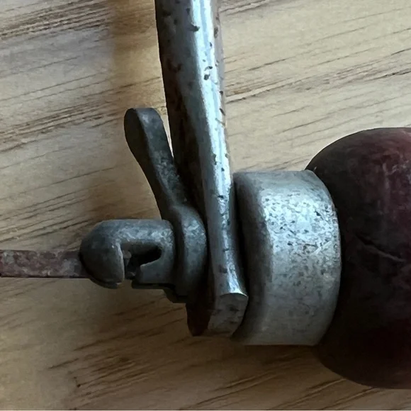 Vintage STANLEY 15-104 Coping Saw - Wood Handle - Picture 7 of 8